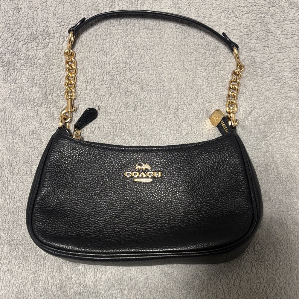 Coach Teri Black Pebbled Leather Shoulder Bag
